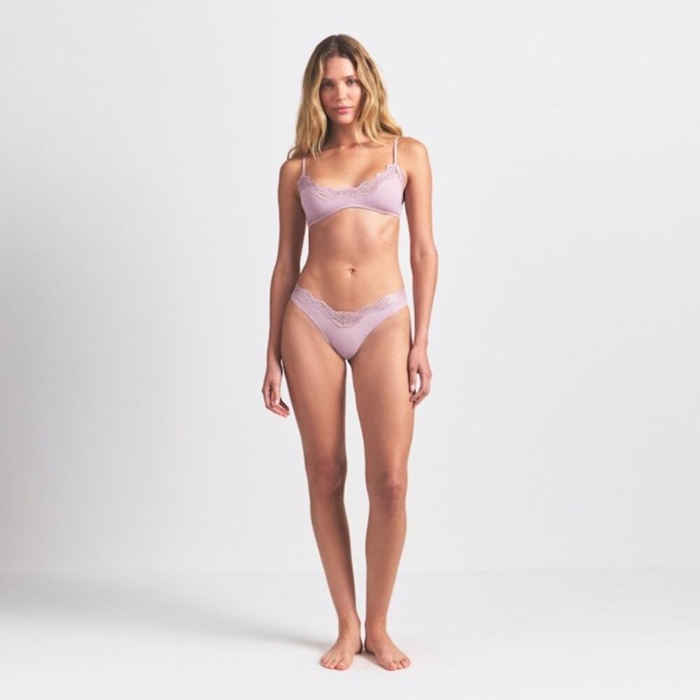 SKIMS FE LACE Scoop Bralette 2-Pack Cherry Blossom & Dusk Foil Size M NWT #0024